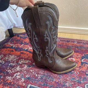 Women’s cowboy boots